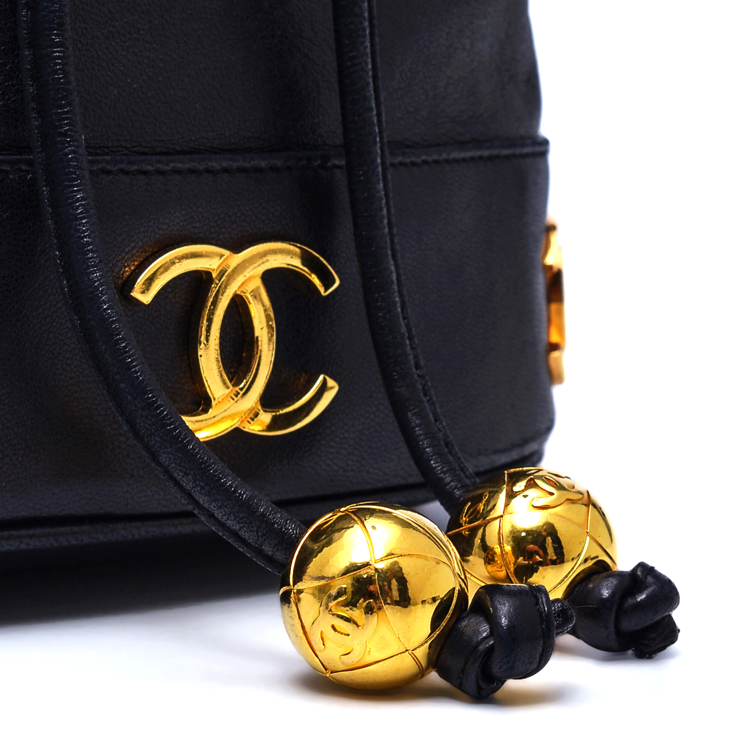 Chanel - Black Lambskin Leather Triple Vintage CC Bucket Bag